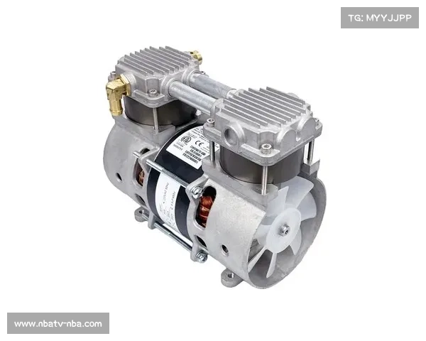 医疗团队部署便携制氧机,应对高海拔赛段体能极限 医疗团队部署便携制氧机,应对高海拔赛段体能极限